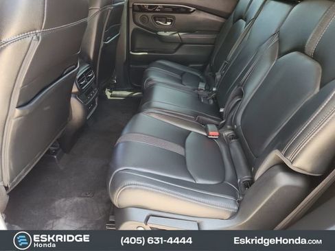 Used 2025 Honda Pilot Touring image 31
