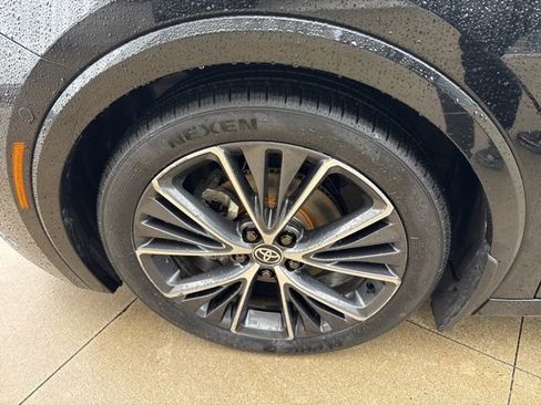 Used 2024 Toyota Prius Limited w/ Limited Premium Package image 12