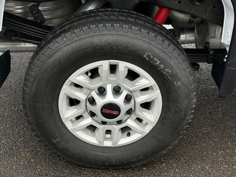 New 2026 GMC Sierra 2500 Pro w/ Convenience Package image 4