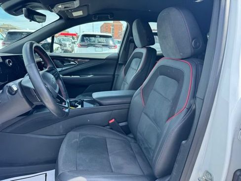 Used 2024 Chevrolet Blazer EV RS AWD/4WD image 11