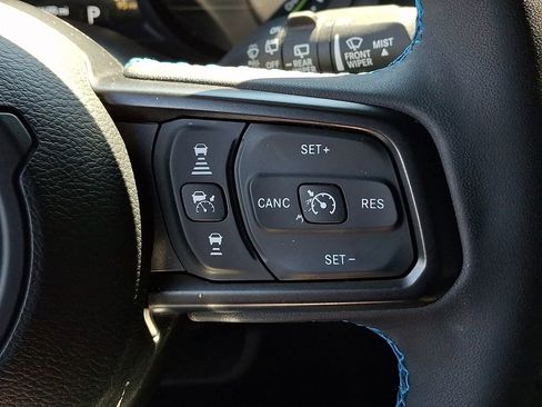 Used 2024 Jeep Wrangler Unlimited Rubicon 4xe AWD/4WD image 21