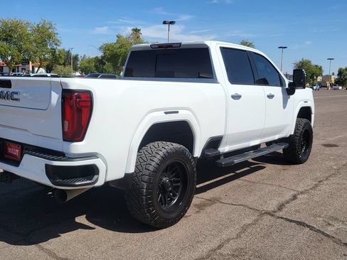 Used 2021 GMC Sierra 2500 Denali AWD/4WD image 11