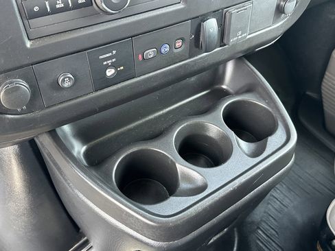 Used 2022 Chevrolet Express 3500 w/ Power Convenience Package image 29