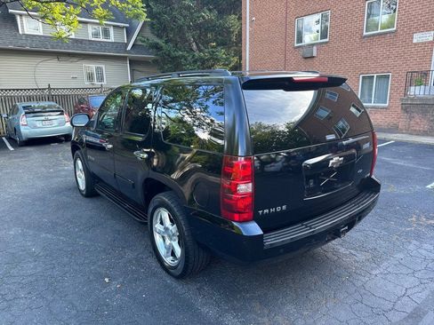 Used 2007 Chevrolet Tahoe LTZ w/ LTZ Preferred Equipment Group AWD/4WD image 4