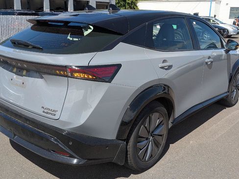 Used 2023 Nissan Ariya AWD/4WD image 5
