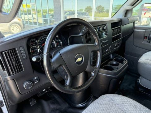 Used 2020 Chevrolet Express 3500 Extended w/ Power Convenience Package image 20