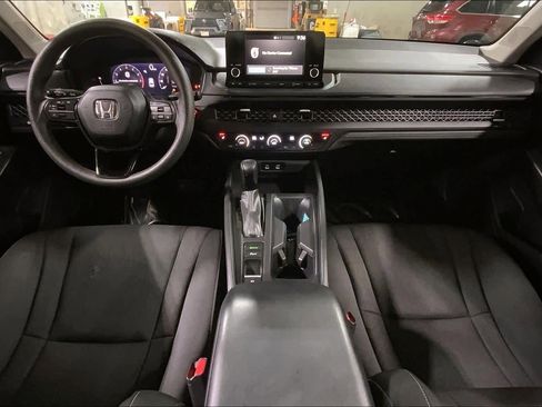 Used 2023 Honda Accord EX image 16