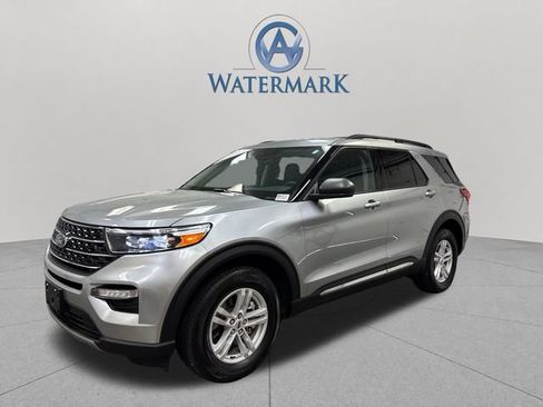 Used 2024 Ford Explorer XLT w/ Equipment Group 202A AWD/4WD image 1
