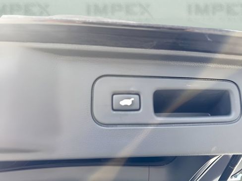 Used 2025 Honda Pilot EX-L image 30