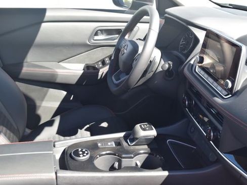 New 2026 Nissan Rogue SV AWD/4WD image 18