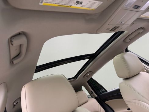 Used 2019 Buick Envision Essence AWD/4WD image 7