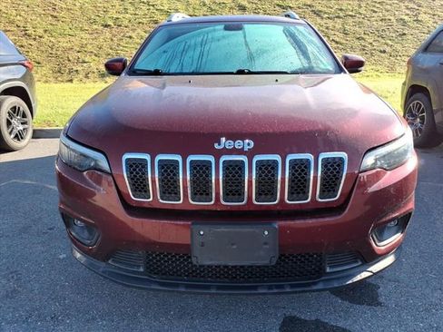Used 2019 Jeep Cherokee Latitude Plus w/ Cold Weather Group AWD/4WD image 10