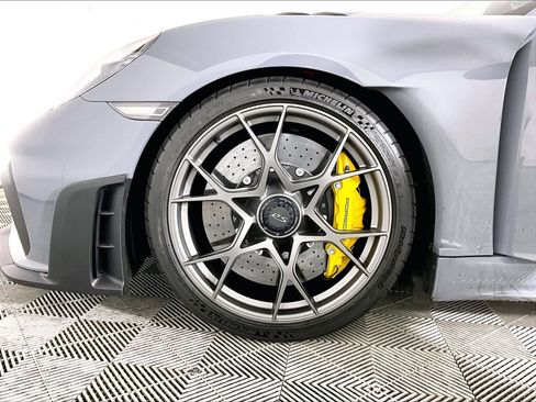 Certified 2024 Porsche 718 Cayman GT4 RS RWD image 25