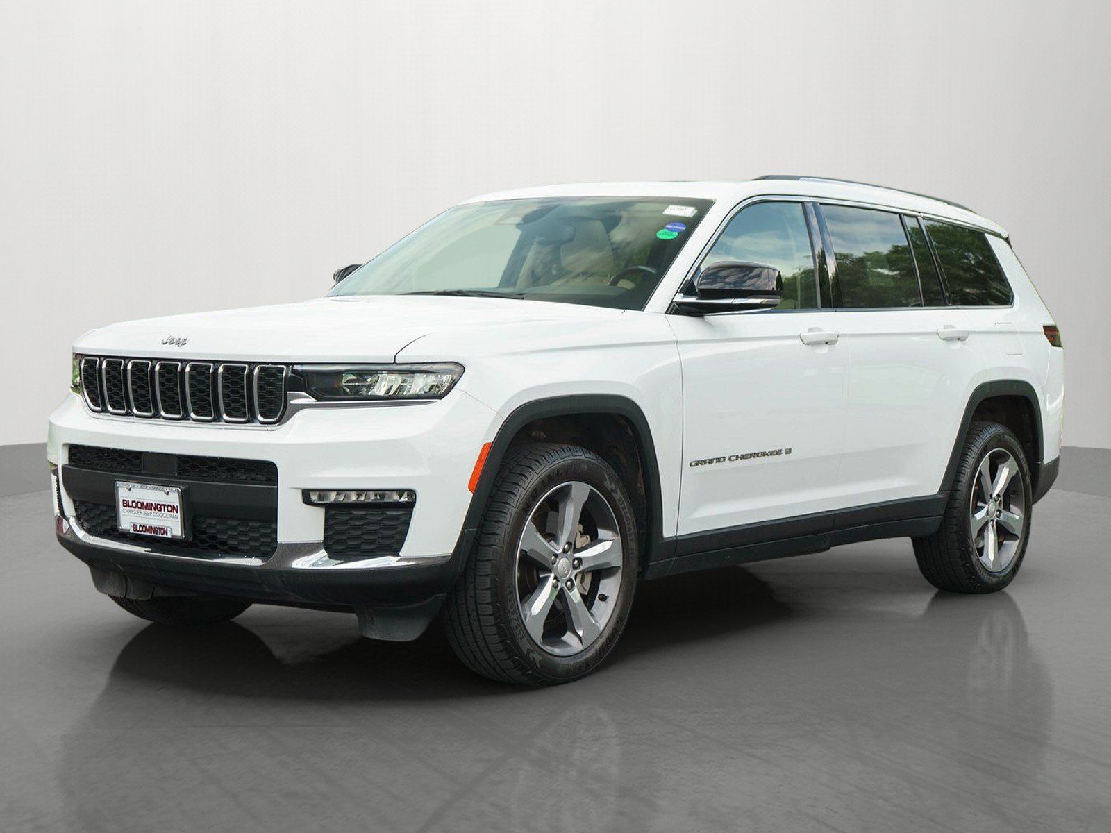 Used 2022 Jeep Grand Cherokee L Limited AWD/4WD image 3