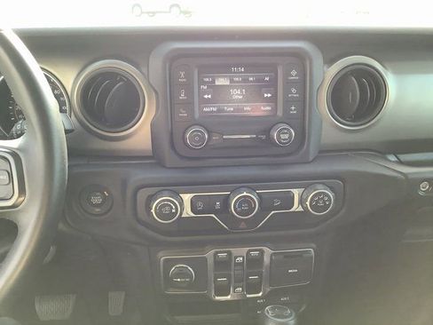 Used 2018 Jeep Wrangler Unlimited Sport S image 17