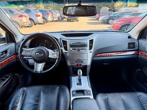 Used 2011 Subaru Outback 2.5i Limited w/ PWR Moonroof Pkg image 16