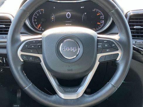 Used 2019 Jeep Grand Cherokee Altitude RWD image 19