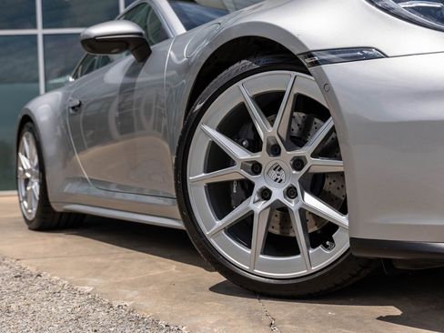 Used 2025 Porsche 911 Carrera RWD image 2