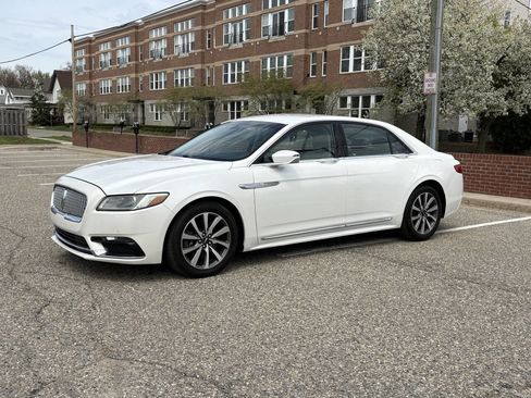 Used 2017 Lincoln Continental Premiere FWD image 20