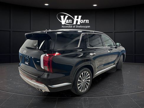 Used 2024 Hyundai Palisade Calligraphy AWD/4WD image 3