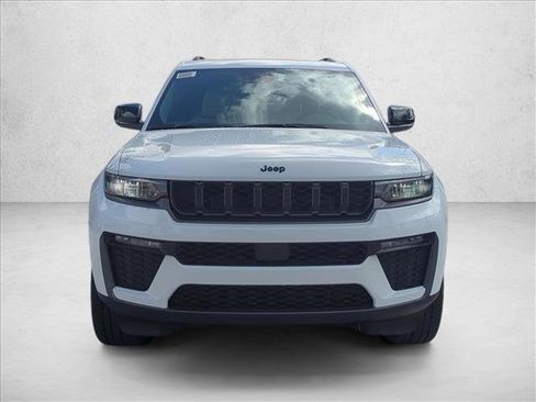 New 2026 Jeep Grand Cherokee L Limited w/ Limited Altitude Package RWD image 5