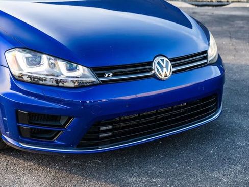 Used 2015 Volkswagen Golf R 4-Door image 21