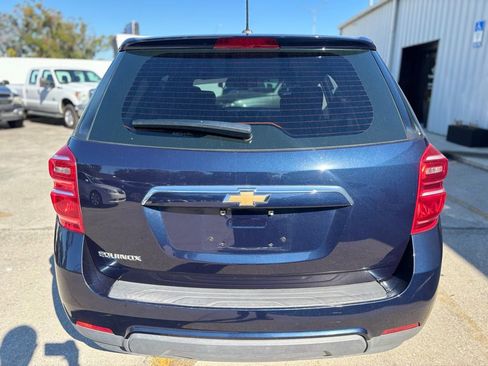 Used 2017 Chevrolet Equinox LS image 4
