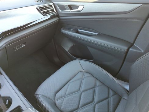 New 2026 Volkswagen Atlas Cross Sport SE image 23