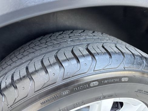 Used 2014 Porsche Cayenne AWD/4WD image 18