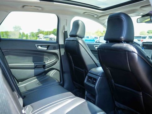 Used 2022 Ford Edge Titanium AWD/4WD image 22