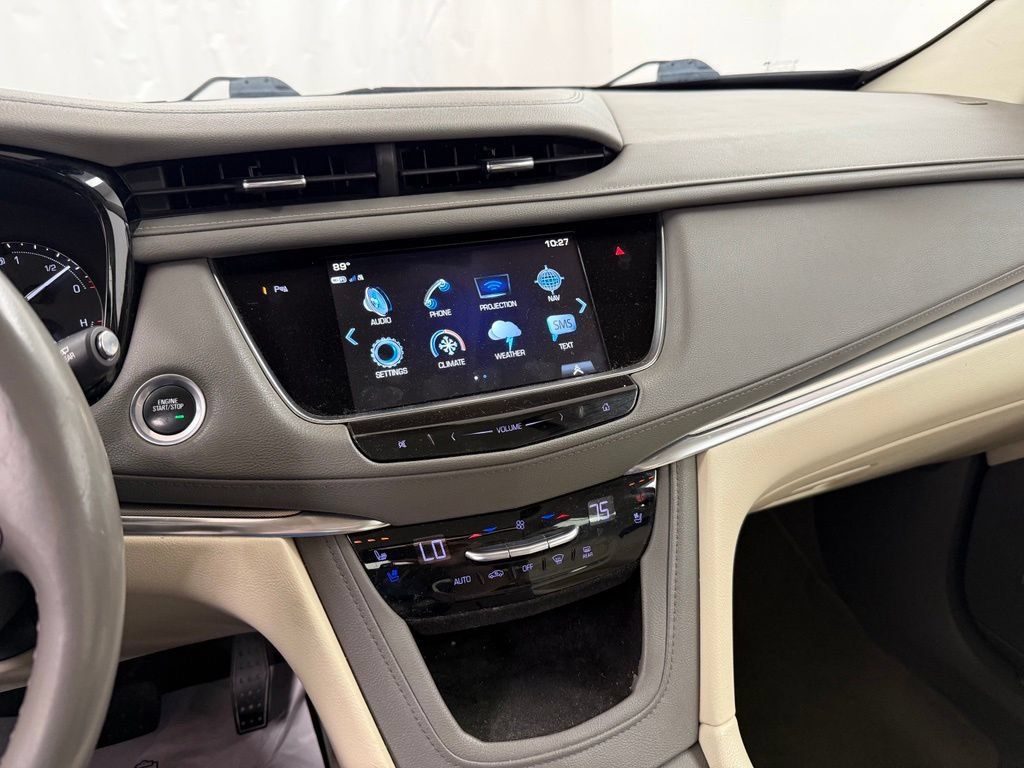 Used 2019 Cadillac XT5 Premium Luxury FWD image 13