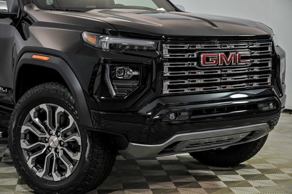 New 2026 GMC Canyon Denali AWD/4WD image 2
