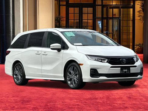 Used 2025 Honda Odyssey Touring image 8