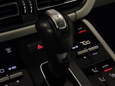 Used 2023 Porsche Macan Turbo AWD/4WD image 22