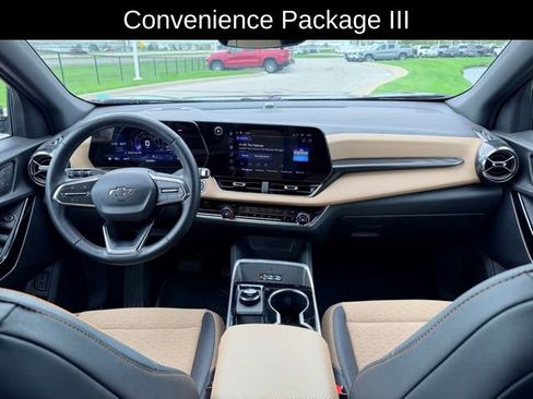 Certified 2025 Chevrolet Equinox ACTIV w/ Safety and Technology Package AWD/4WD image 7