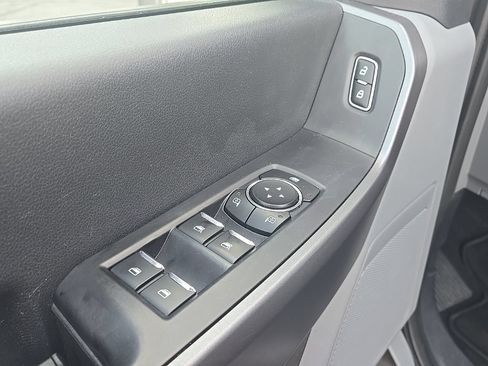 Used 2025 Ford F250 XLT AWD/4WD image 12