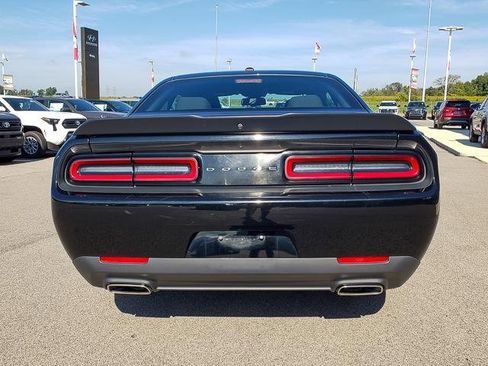 Used 2023 Dodge Challenger SXT image 6