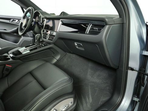 New 2026 Porsche Macan Turbo AWD/4WD image 23