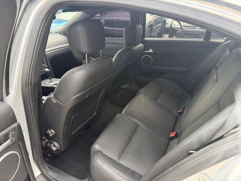 Used 2009 Pontiac G8 w/ Premium Package RWD image 16
