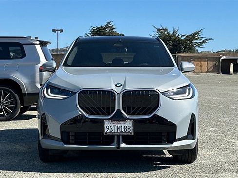 Used 2025 BMW X3 xDrive30i w/ Premium Package image 9