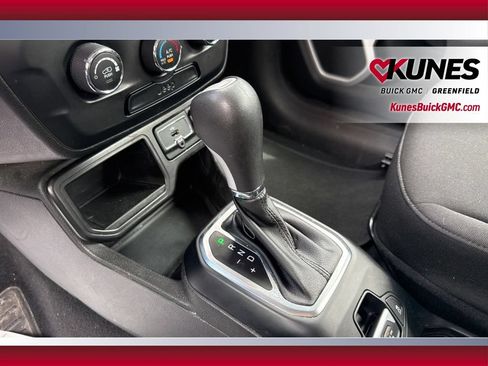 Used 2020 Jeep Renegade Sport FWD image 27