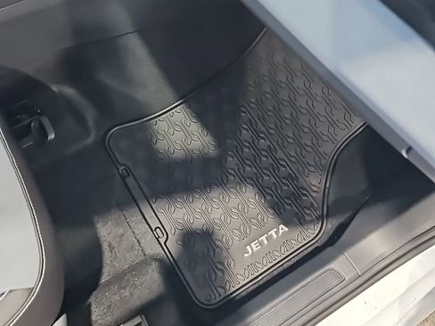 New 2026 Volkswagen Jetta SE FWD image 14