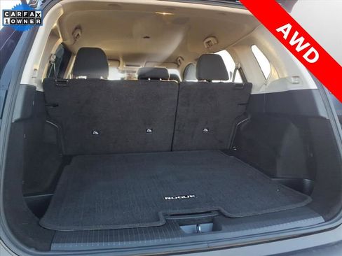 Used 2023 Nissan Rogue S image 10
