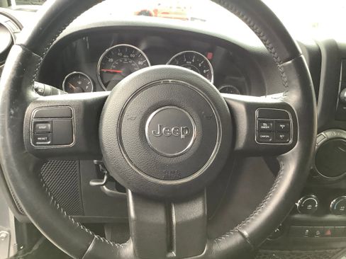 Used 2018 Jeep Wrangler Unlimited Sport S image 17