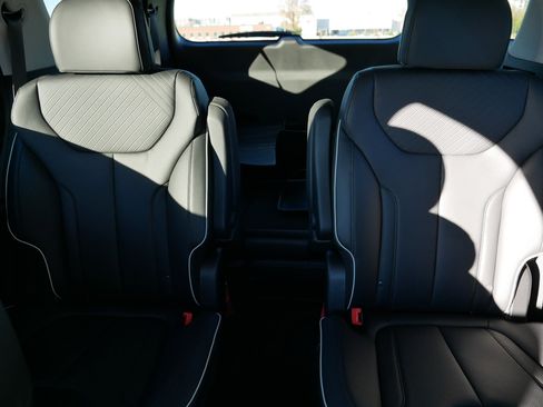 Used 2025 Hyundai Palisade SEL image 13