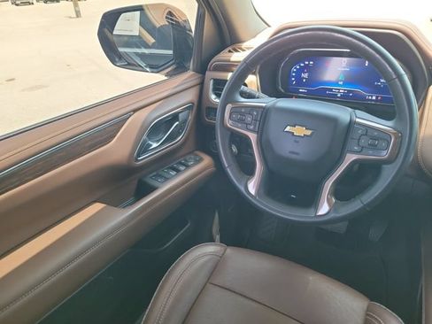Used 2024 Chevrolet Suburban High Country AWD/4WD image 14