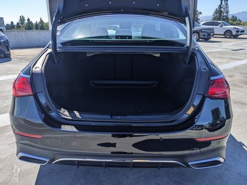 Used 2026 Mercedes-Benz E 350 Sedan image 6