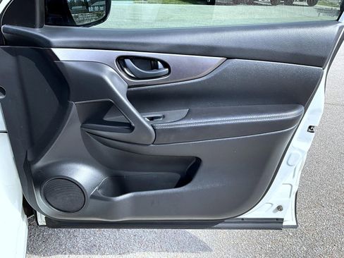 Used 2017 Nissan Rogue Sport S w/ S Appearance Package image 17