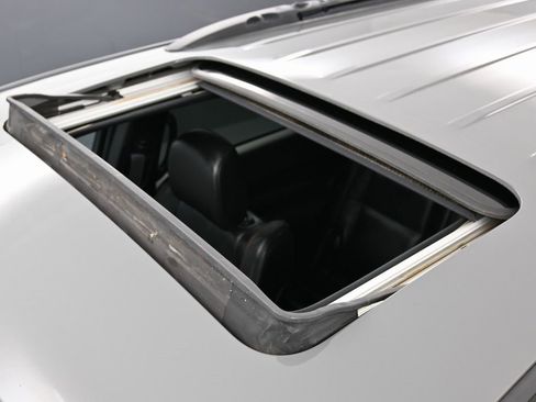 Used 2024 Dodge Durango GT image 11