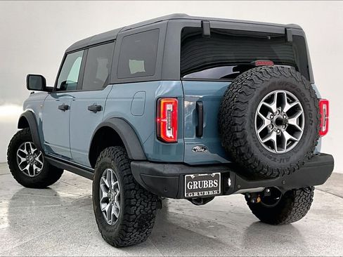 Used 2023 Ford Bronco Badlands image 16